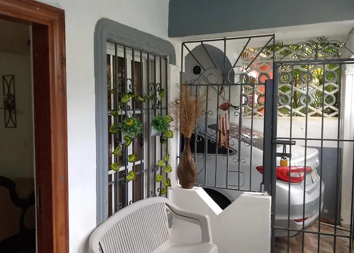 Recidencial Sharael House